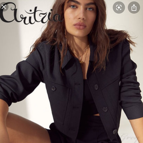 Aritzia Wilfred Little Cropped Jacker 